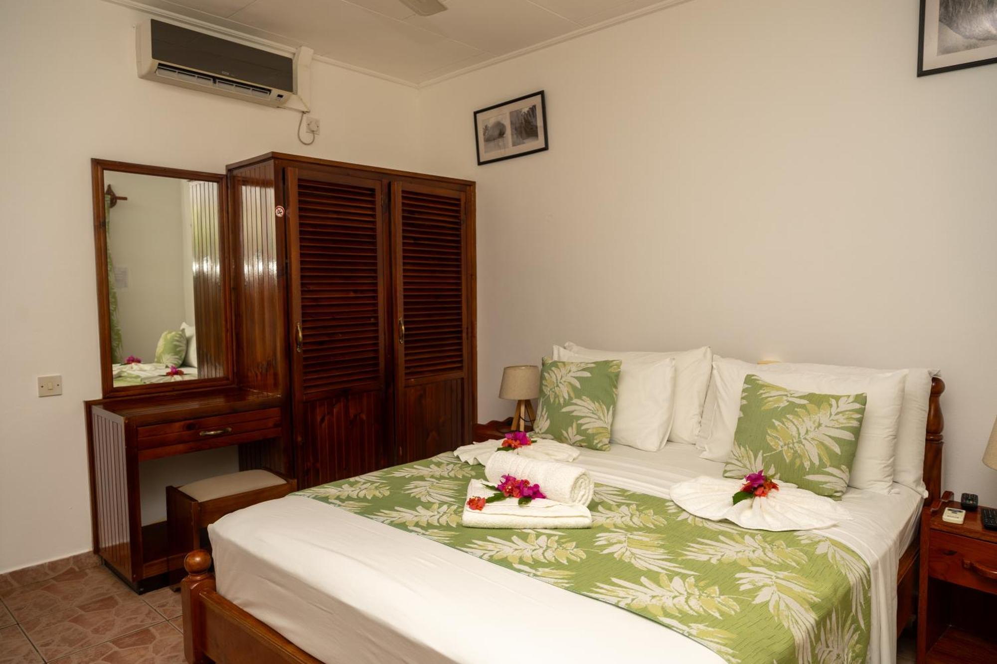 Pension Hibiscus Ла-Диг Экстерьер фото