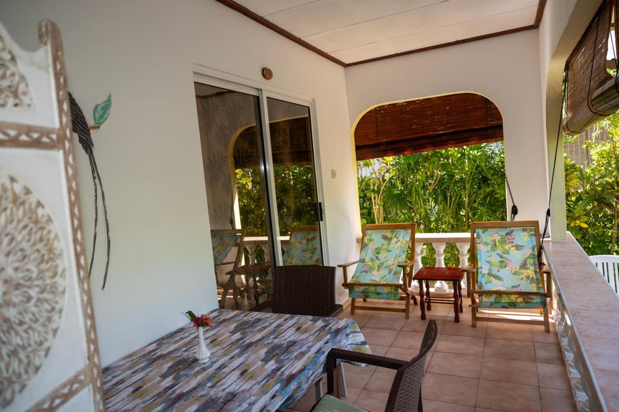 Pension Hibiscus Ла-Диг Экстерьер фото