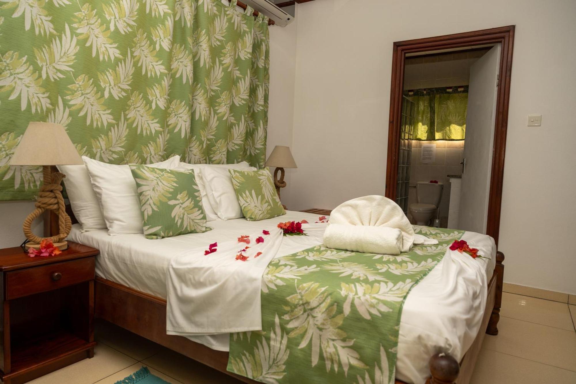 Pension Hibiscus Ла-Диг Экстерьер фото