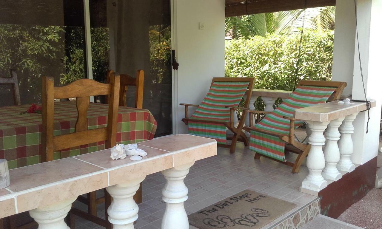 Pension Hibiscus Ла-Диг Экстерьер фото